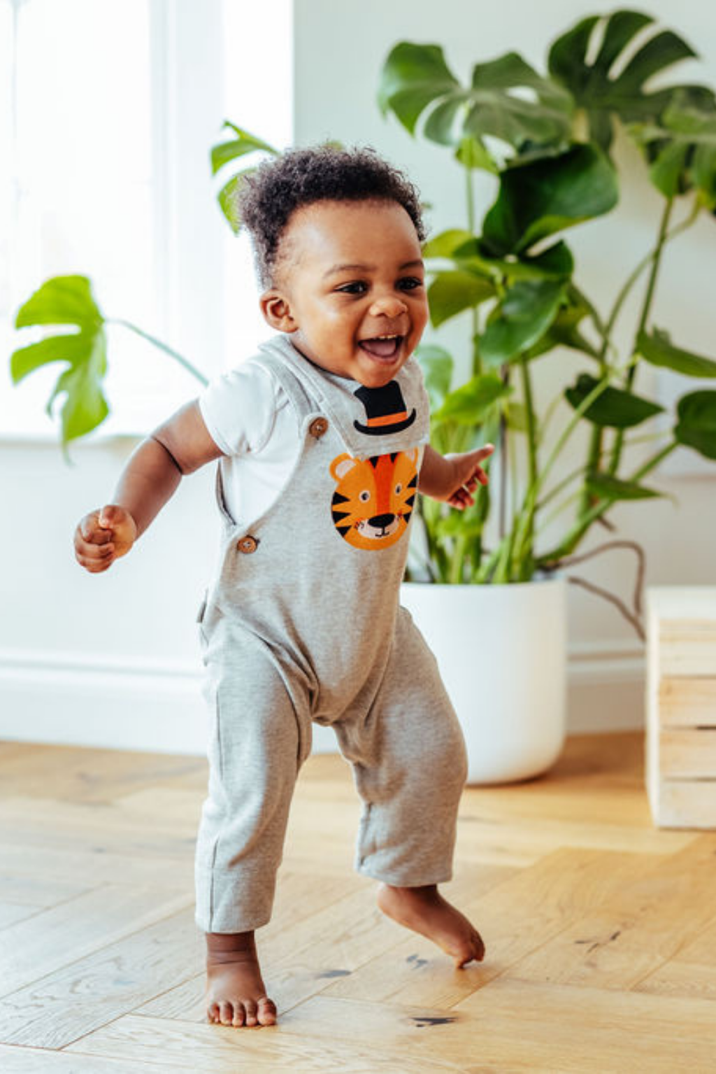 Baby dungarees with embroidered animal faces Bibevie
